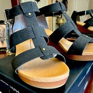 Dr Scholls wedge sandals